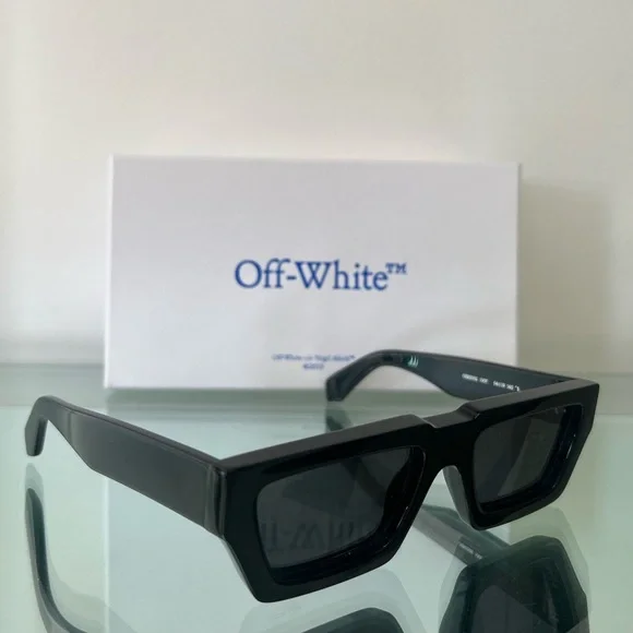 Off-White Manchester Sunglasses - Picture 3 of 14